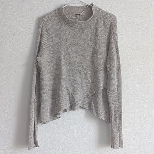 Free People cropped knit long sleeved shirt size large